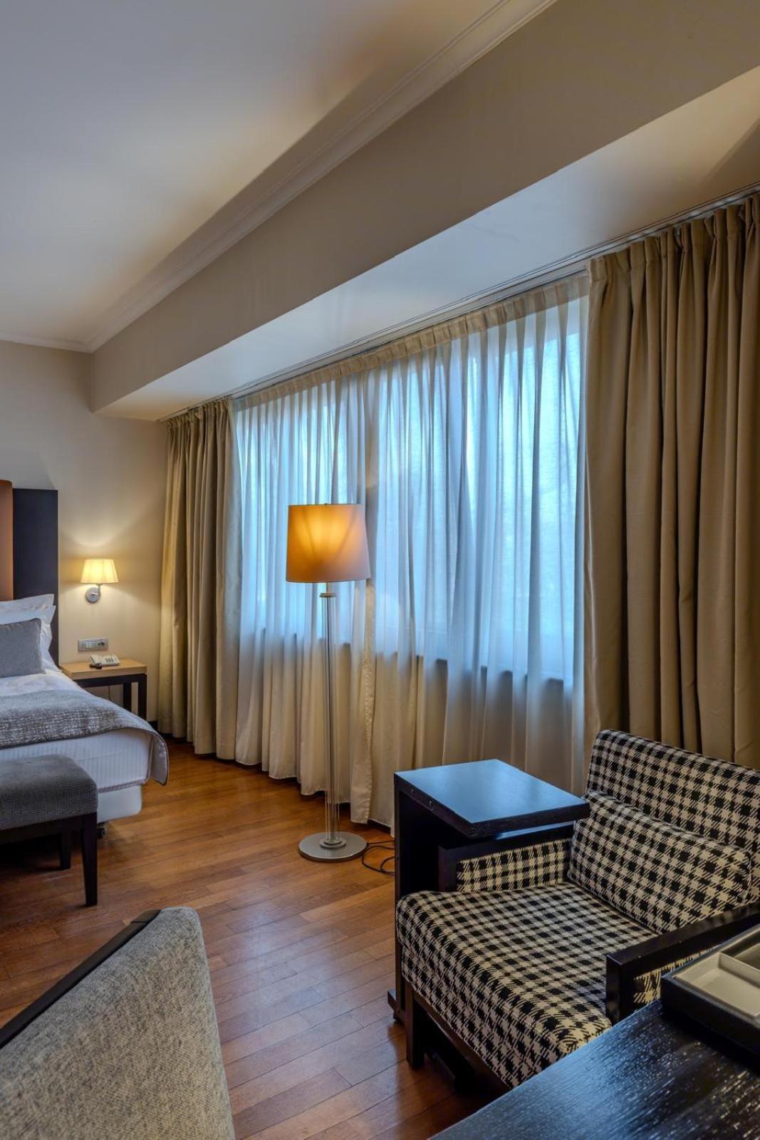 Hotel Rivo Timişoara Eksteriør bilde