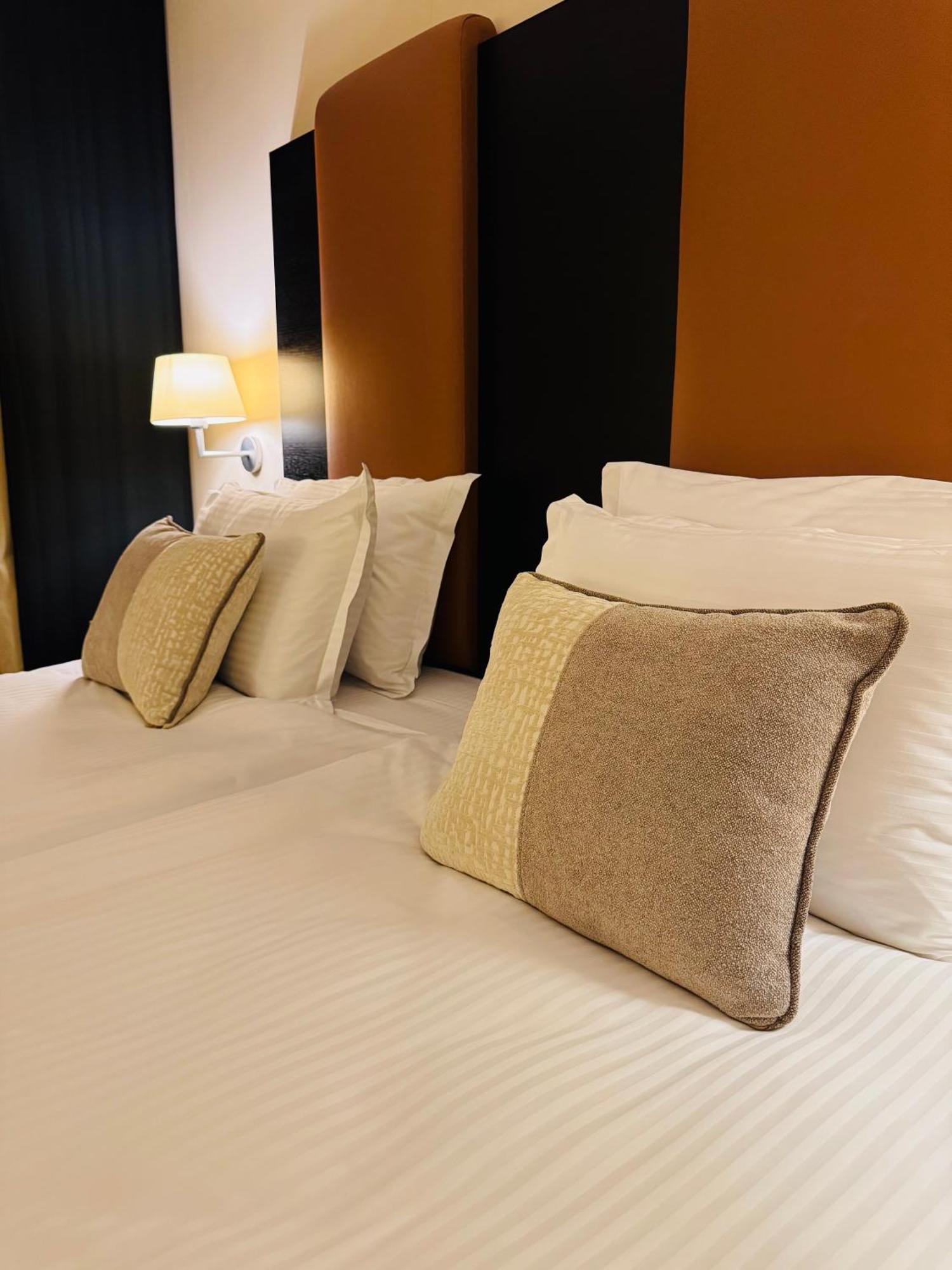 Hotel Rivo Timişoara Eksteriør bilde